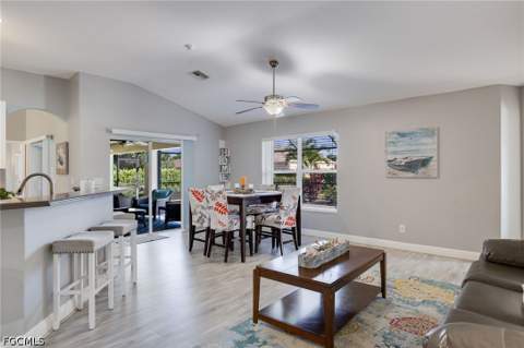 201 SW 35th St, Cape Coral FL - photo 9 of 39