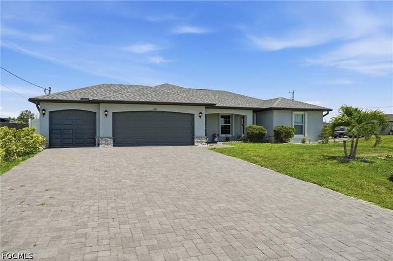 3 bedroom SingleFamilyResidence at 1201 NW 14th Pl, Cape Coral, Cape Coral — photo 2