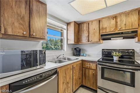 16881 Davis Rd 723, Fort Myers FL - photo 14 of 45