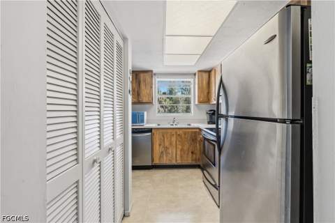 16881 Davis Rd 723, Fort Myers FL - photo 16 of 45