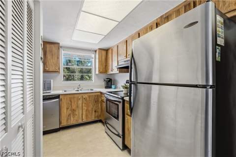 16881 Davis Rd 723, Fort Myers FL - photo 17 of 45