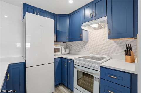 239 Curlew St, Fort Myers Beach FL - photo 15 of 50