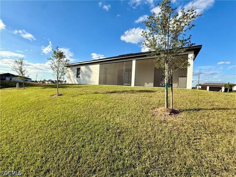 4 bedroom SingleFamilyResidence at 2006 NW 21st St, Cape Coral, Cape Coral — photo 4