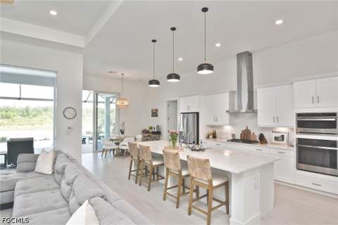18958 Wildblue Blvd, Fort Myers FL - photo 8 of 51