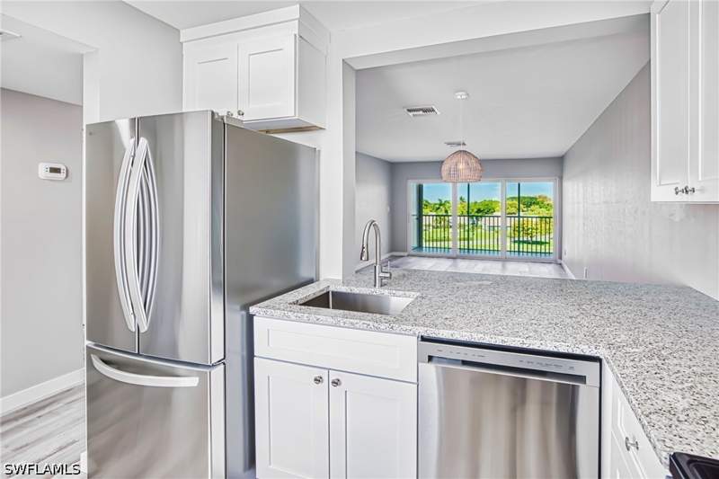 2 bedroom Condominium at 6220 Augusta Dr 410, Seven Lakes, Fort Myers — photo 2