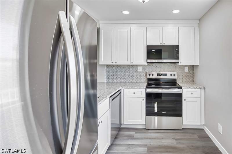 2 bedroom Condominium at 6220 Augusta Dr 410, Seven Lakes, Fort Myers — photo 3