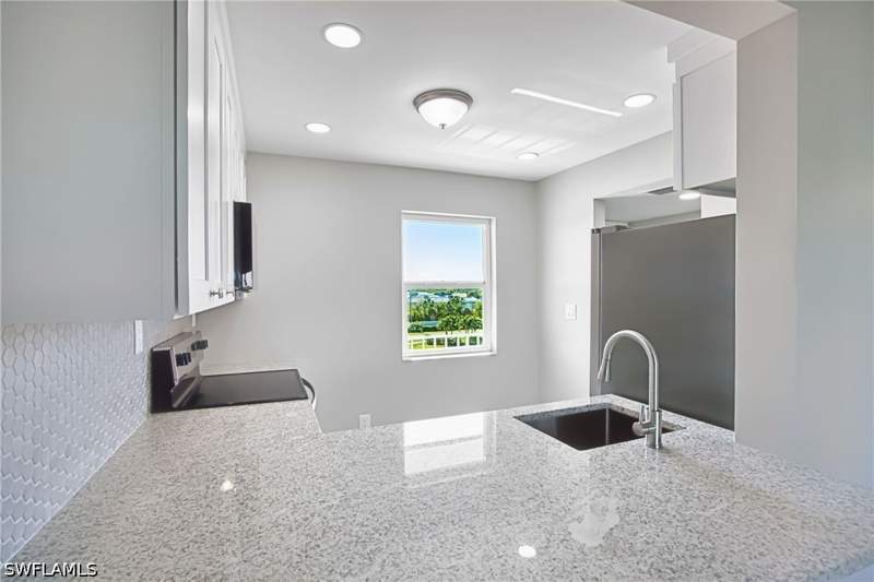 2 bedroom Condominium at 6220 Augusta Dr 410, Seven Lakes, Fort Myers — photo 5