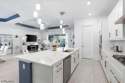 13665 Blue Bay Cir, Fort Myers FL - photo 9 of 38