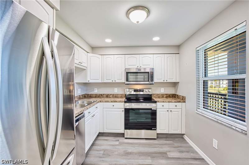 2 bedroom Condominium at 1740 Pine Valley Dr 214, Seven Lakes, Fort Myers — photo 2