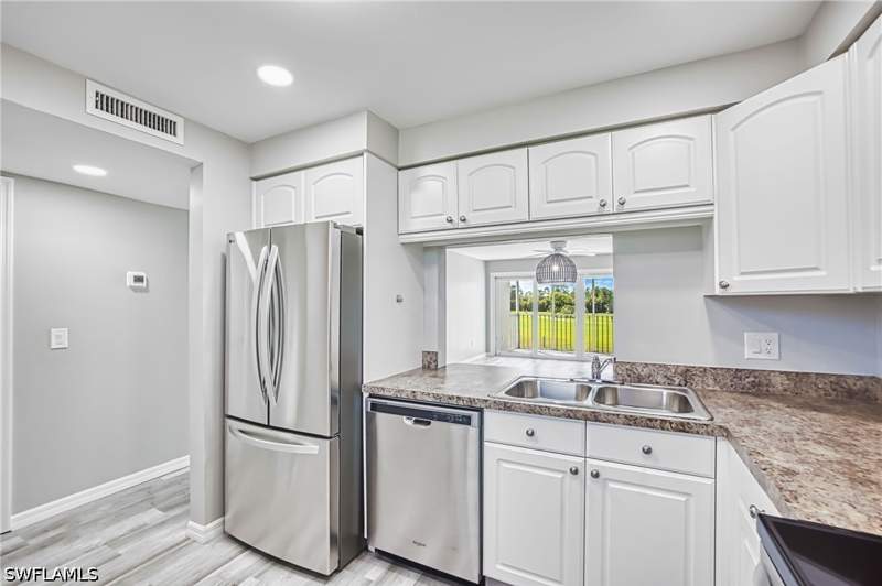 2 bedroom Condominium at 1740 Pine Valley Dr 214, Seven Lakes, Fort Myers — photo 3