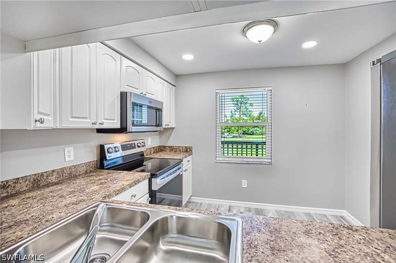 2 bedroom Condominium at 1740 Pine Valley Dr 214, Seven Lakes, Fort Myers — photo 5