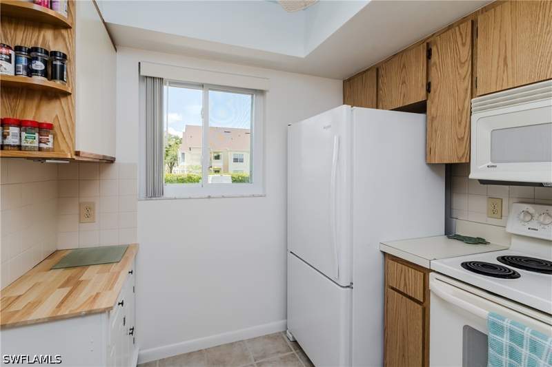 2 bedroom Condominium at 1008 Manatee Rd G106, Gulf Winds East, Naples — photo 4