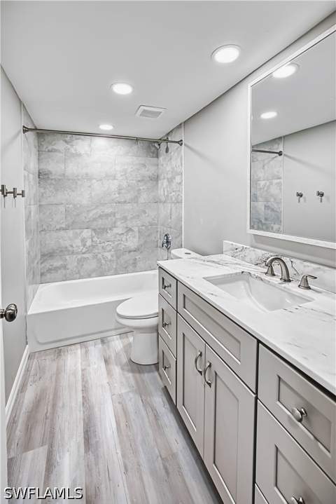 1740 Pine Valley Dr 313, Fort Myers FL - photo 20 of 50