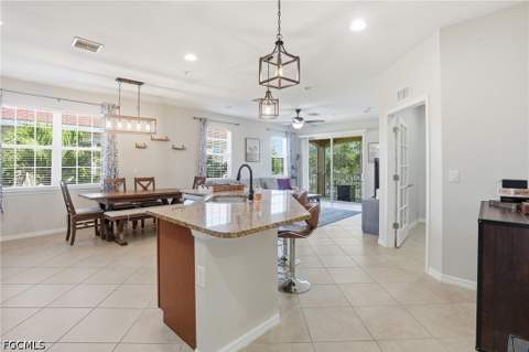 8515 Oakshade Cir 201, Fort Myers FL - photo 16 of 37