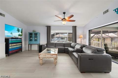 589 Rabbit Rd, Sanibel FL - photo 16 of 37