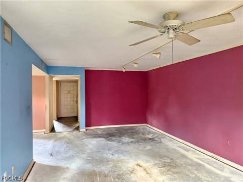 9305 Lake Park Dr 104, Fort Myers FL - photo 12 of 23