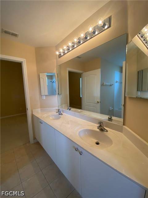 2677 Blue Cypress Lake Ct, Cape Coral FL - photo 15 of 33