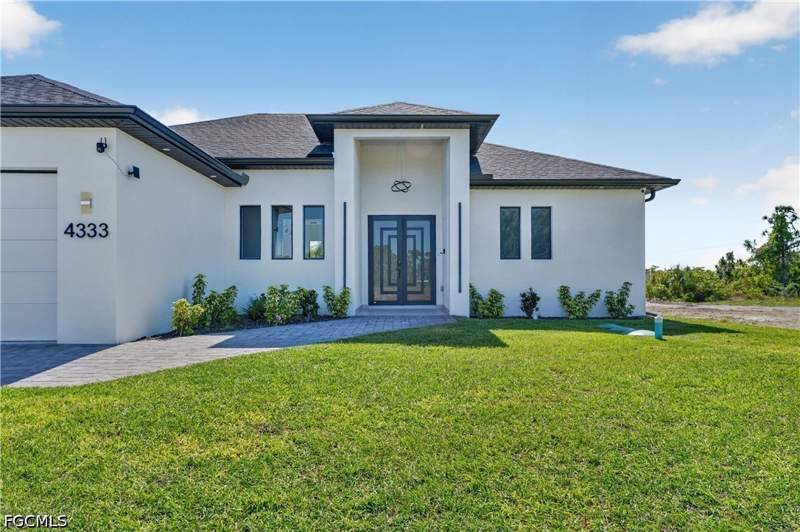 3 bedroom SingleFamilyResidence at 4333 NW 36th Ave, Cape Coral, Cape Coral — photo 4