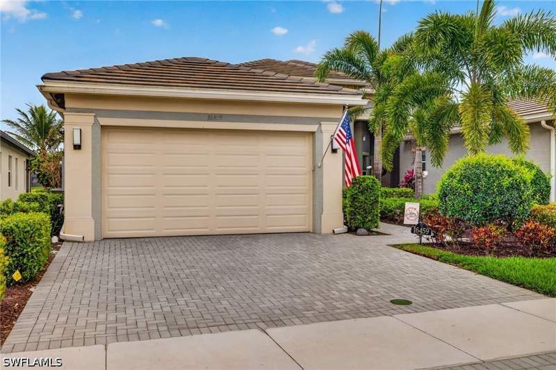 2 bedroom Attached at 16459 Orinda Way, Valencia Bonita, Bonita Springs — photo 4