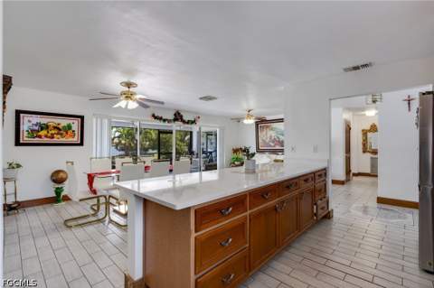 1522 Shelby Pkwy, Cape Coral FL - photo 7 of 26
