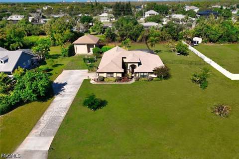 20612 Charing Cross Cir, Estero FL - photo 13 of 44