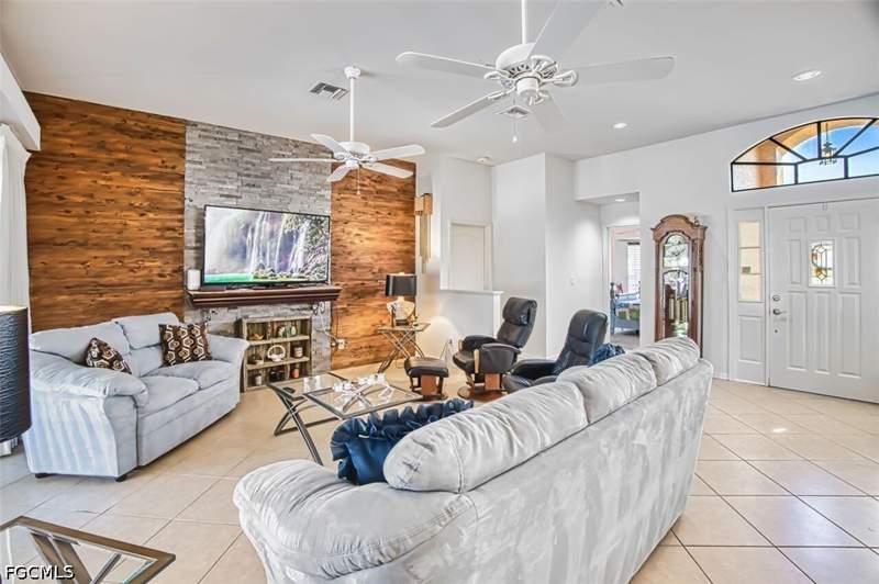 4 bedroom SingleFamilyResidence at 20612 Charing Cross Cir, Cranbrook Harbor, Estero — photo 4