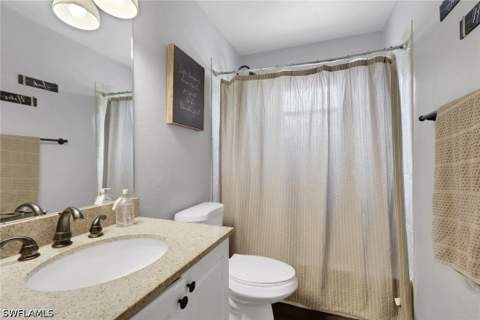 3300 Valencia Dr, Naples FL - photo 17 of 26