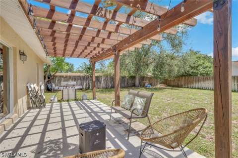 3300 Valencia Dr, Naples FL - photo 21 of 26
