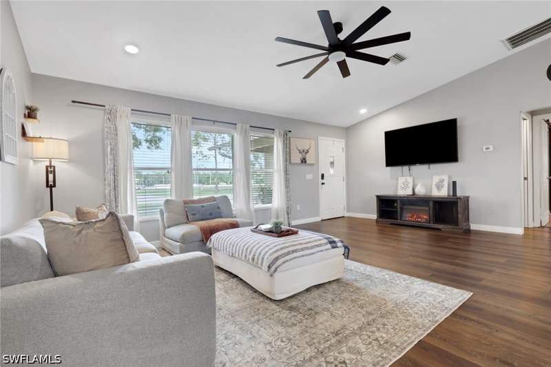 3 bedroom SingleFamilyResidence at 3300 Valencia Dr, Citrus Greens, Naples — photo 5