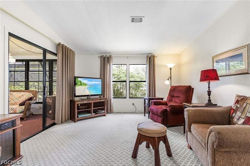 2 bedroom ManufacturedHome at 5 Erica St, Oak Park Village Co-Op Inc, Alva — photo 5