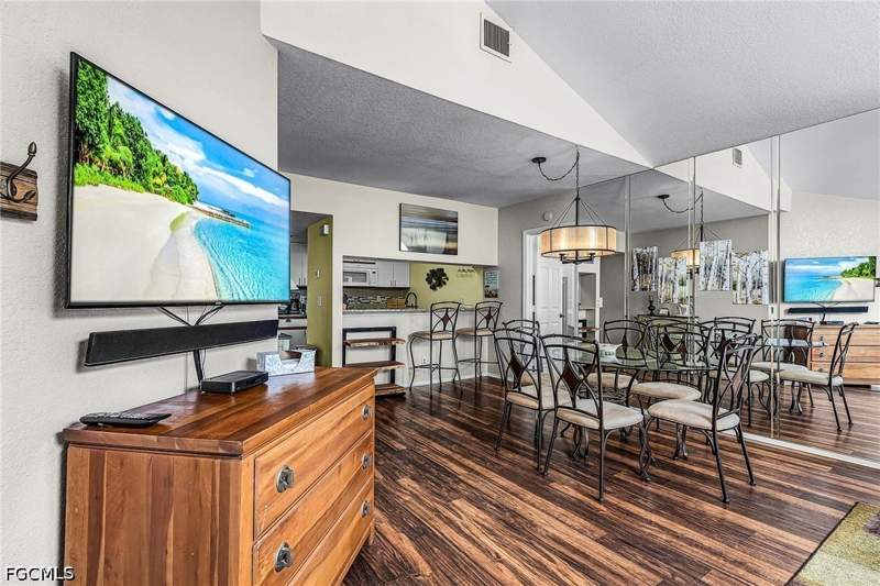 2 bedroom Condominium at 4140 Gunnison Ct 622, Wellington At Breckenridge, Estero — photo 2