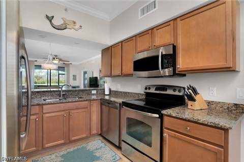 9719 Acqua Ct 214, Naples FL - photo 14 of 50