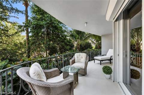 1851 Gulf Shore Blvd N 103, Naples FL - photo 15 of 29
