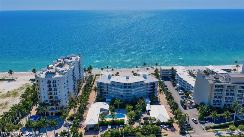 2 bedroom Condominium at 1851 Gulf Shore Blvd N 103, La Tour Rivage, Naples — photo 2