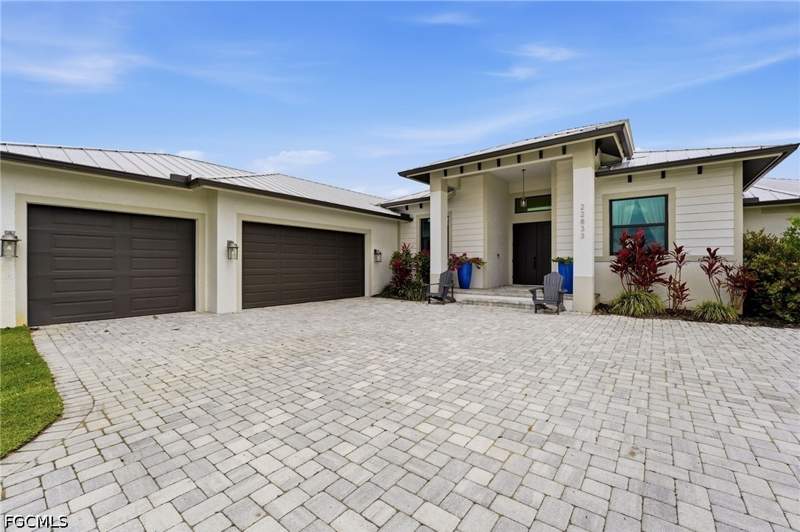 4 bedroom SingleFamilyResidence at 22833 Yellow Button Ln, Caloosa Preserve, Alva — photo 3