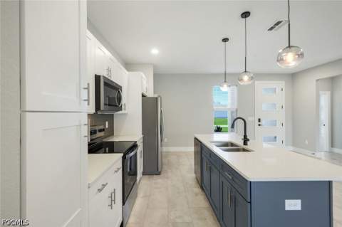 421 NE 19th Ter, Cape Coral FL - photo 12 of 30