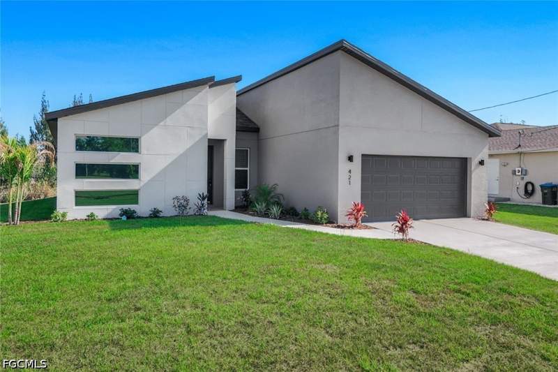 4 bedroom SingleFamilyResidence at 421 NE 19th Ter, Cape Coral, Cape Coral — photo 2