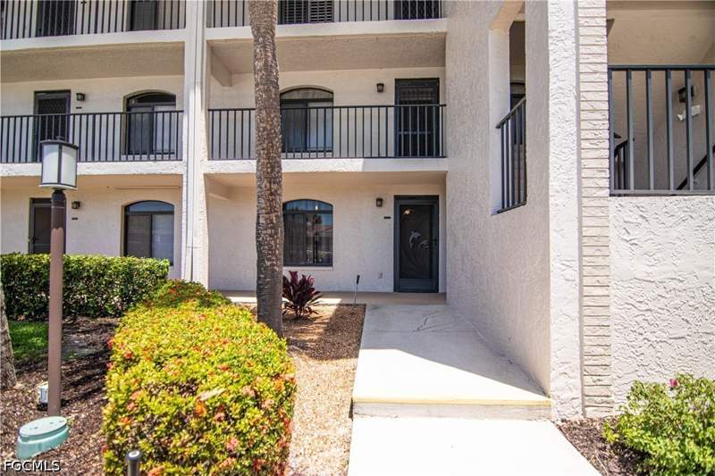 2 bedroom Condominium at 12191 Kelly Sands Way 1502, Manor, Fort Myers — photo 2