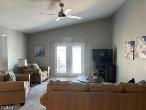 22 SE 10th Ave, Cape Coral FL - photo 10 of 20