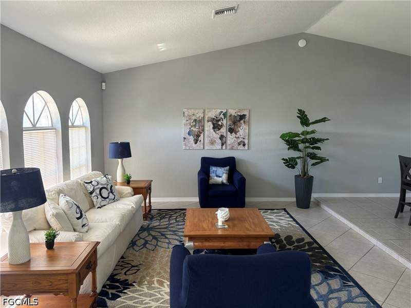 3 bedroom SingleFamilyResidence at 22 SE 10th Ave, Cape Coral, Cape Coral — photo 3