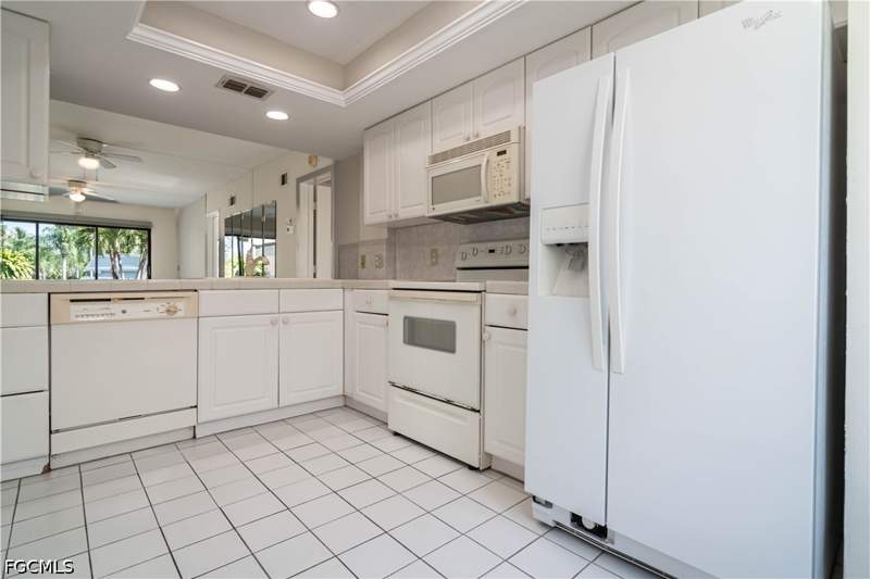 2 bedroom Condominium at 3914 Orange Grove Blvd 1, Harbour Village Condo, North Fort Myers — photo 3
