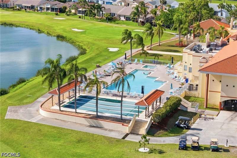 2 bedroom SingleFamilyResidence at 3902 Sabal Springs Blvd, Sabal Springs Golf And Racquet Club, North Fort Myers — photo 5