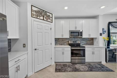 12050 Santaluz Dr 101, Fort Myers FL - photo 11 of 43