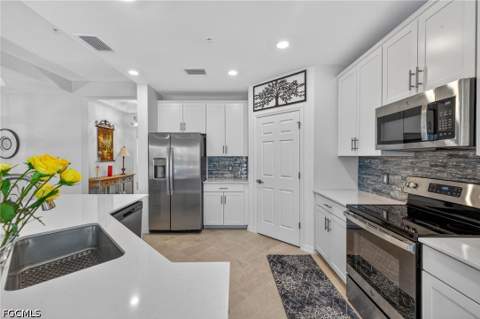 12050 Santaluz Dr 101, Fort Myers FL - photo 13 of 43