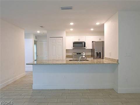 3874 Pearl St, Fort Myers FL - photo 9 of 21