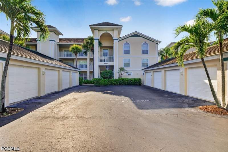 2 bedroom Condominium at 28851 Bermuda Lago CT 104, BERMUDA LAGO, Bonita Springs — photo 4