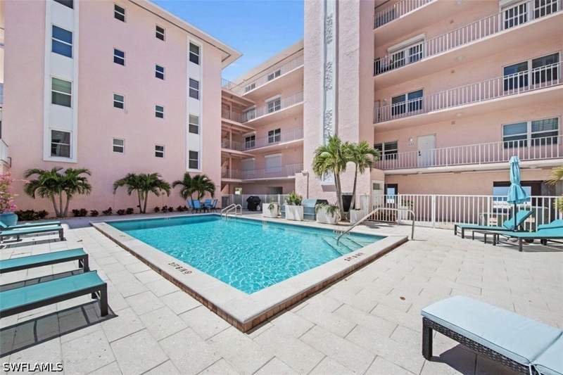 2 bedroom Condominium at 26236 Hickory Blvd 1, Hickory Shores, Bonita Springs — photo 2