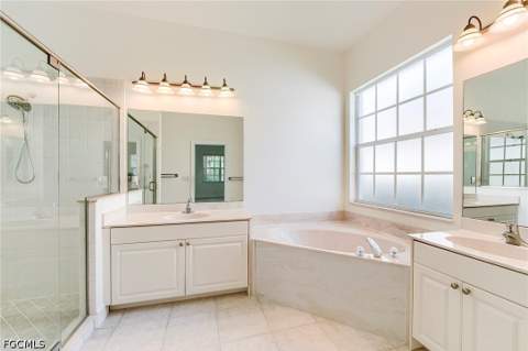 8916 Dartmoor Way, Fort Myers FL - photo 13 of 33