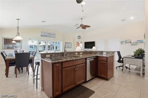 222 Flamingo St, Fort Myers Beach FL - photo 14 of 50