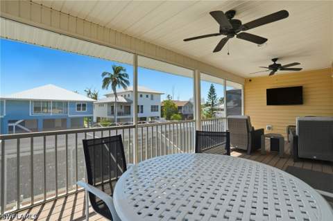 222 Flamingo St, Fort Myers Beach FL - photo 18 of 50